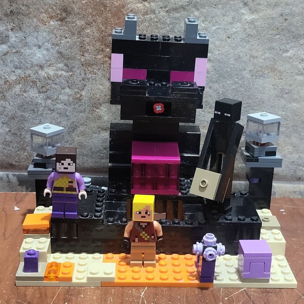 LEGO Minecraft The End Arena Built Set 21242